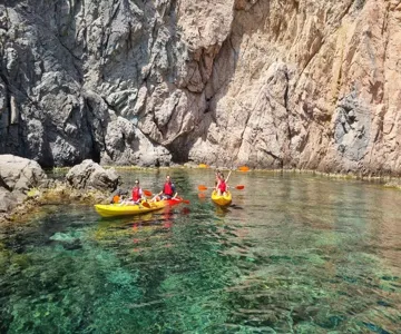 Tossa de Mar Excursion + Scuba Diving or Kayaking